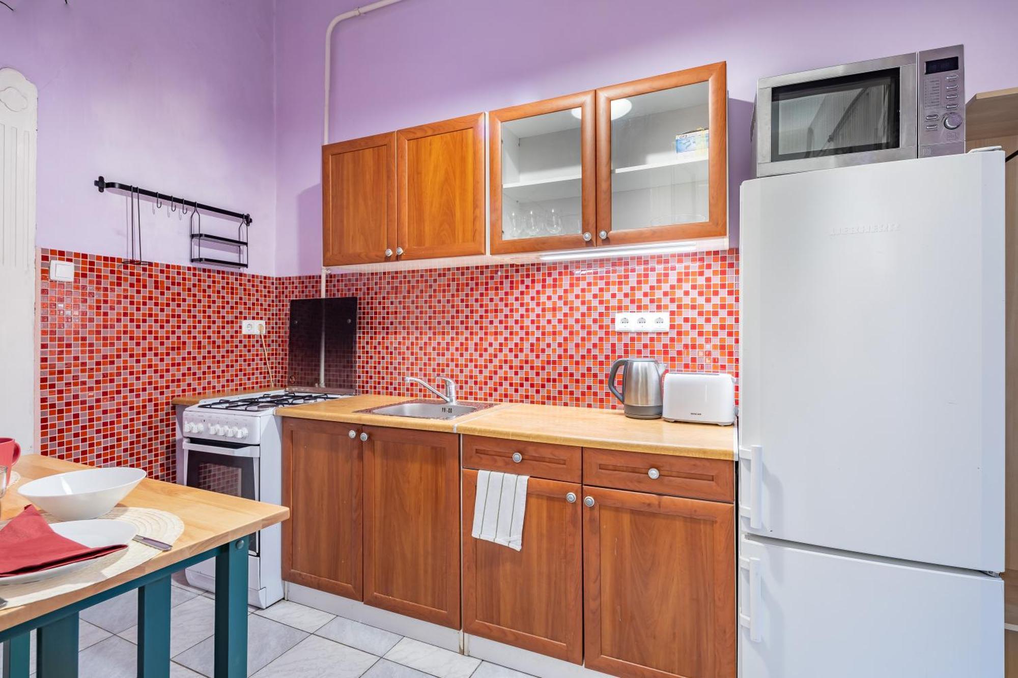 Lilac Escape On Baross Street Apartment Budapest